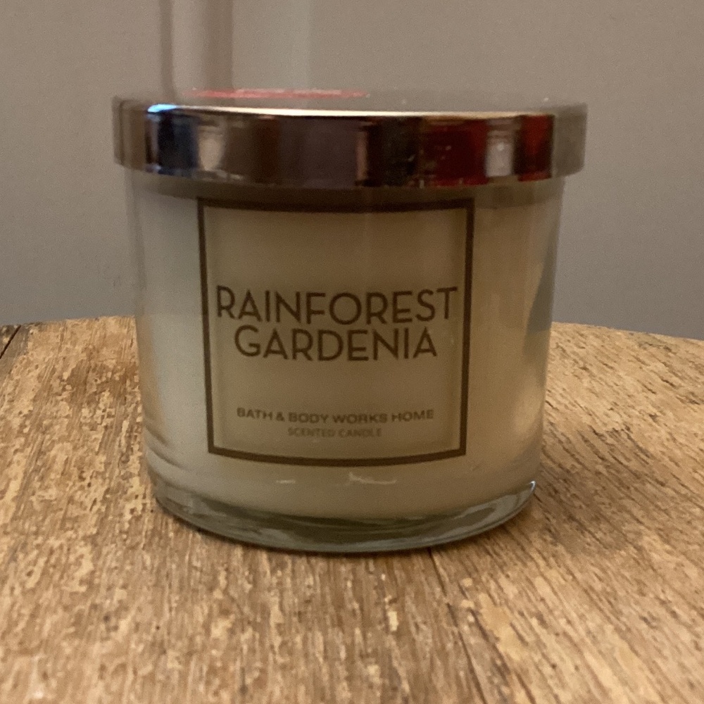 NEW Bath & Body Works Home Rainforest Gardenia Scented 4 ounce candle